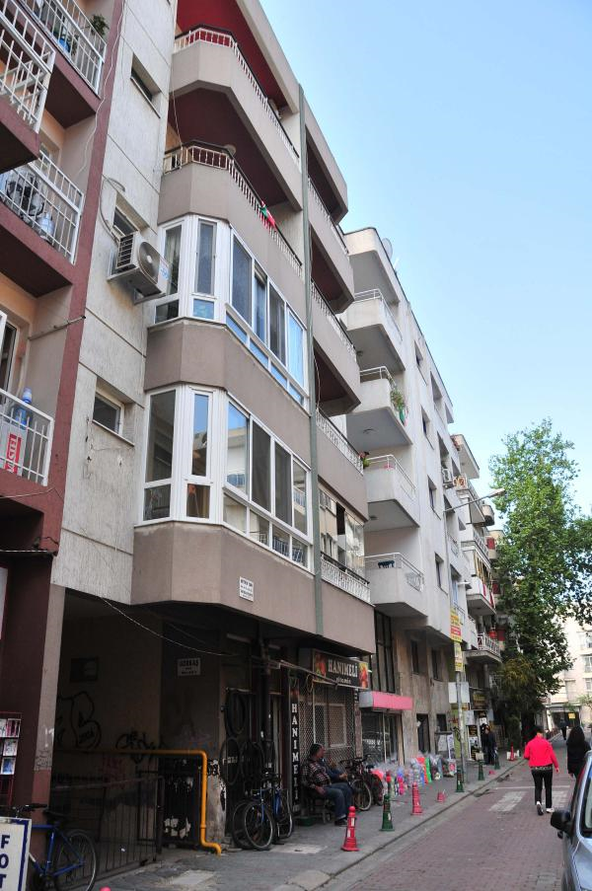 Emekli Tümgeneral Özkasnak\'ın Evinde Arama (3)