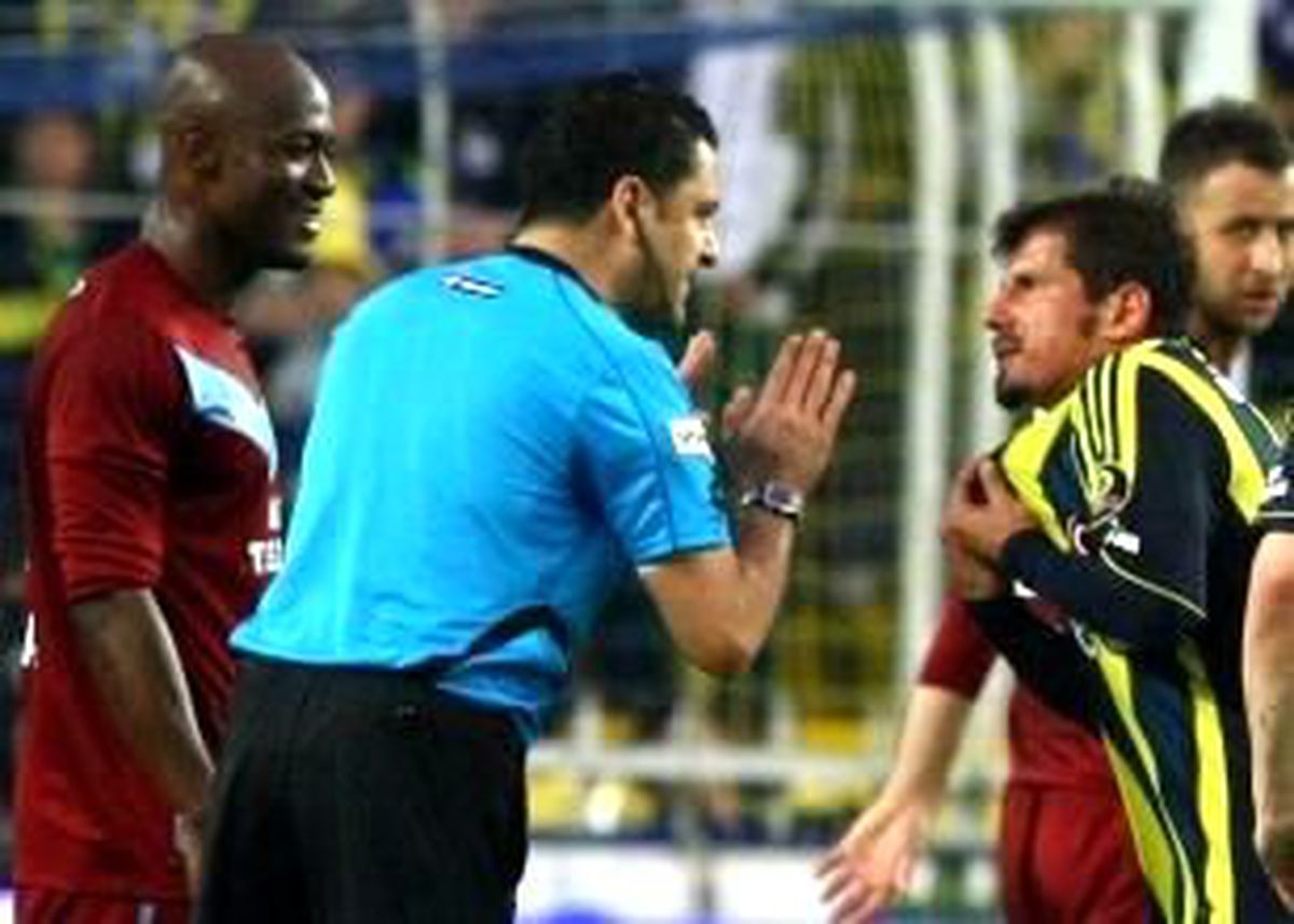 Emre Belözoğlu\'nun Cezası Açıklandı!