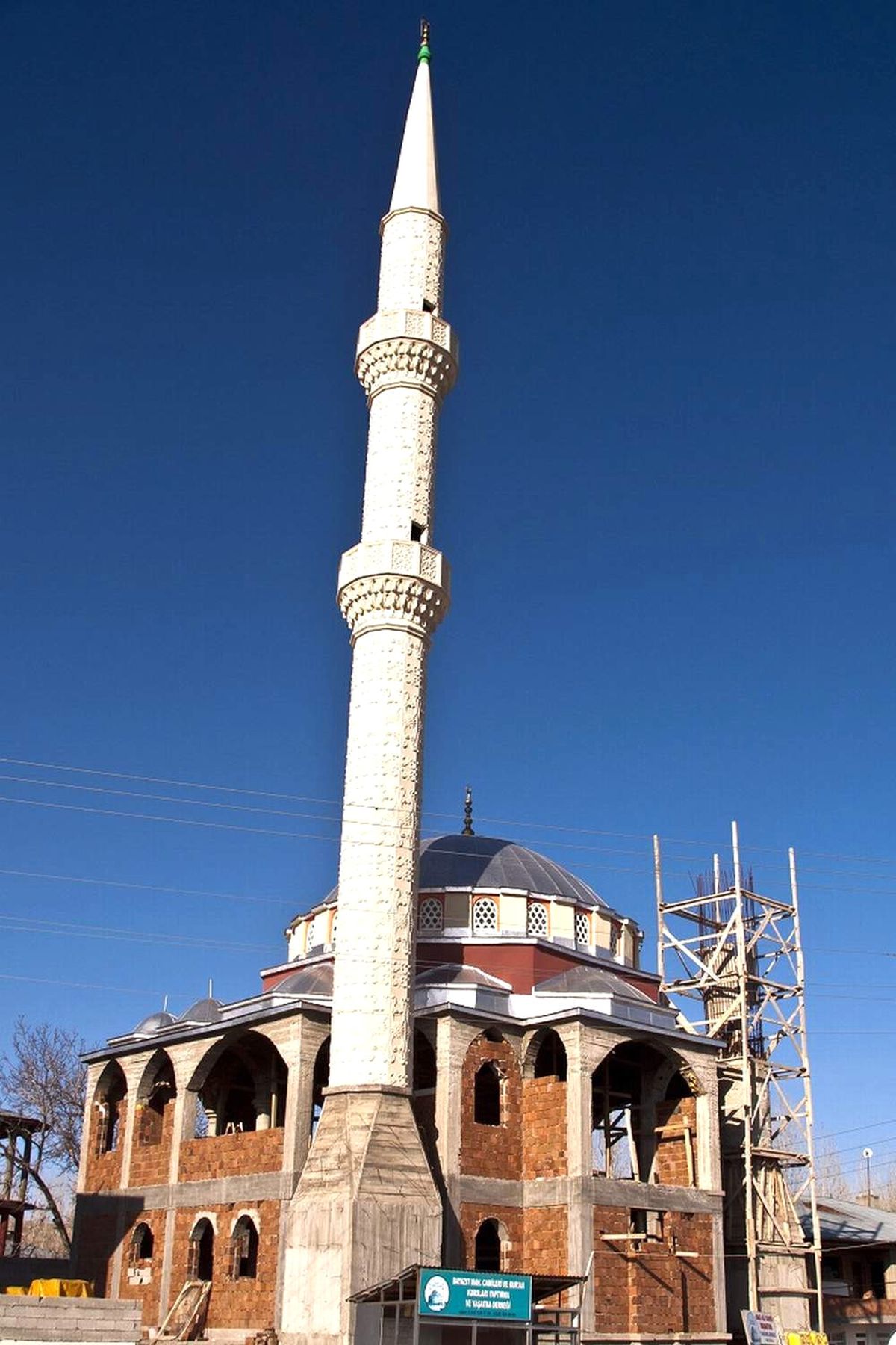 Erciş\'te Cami İnşaatı İçin Yardım Talebi