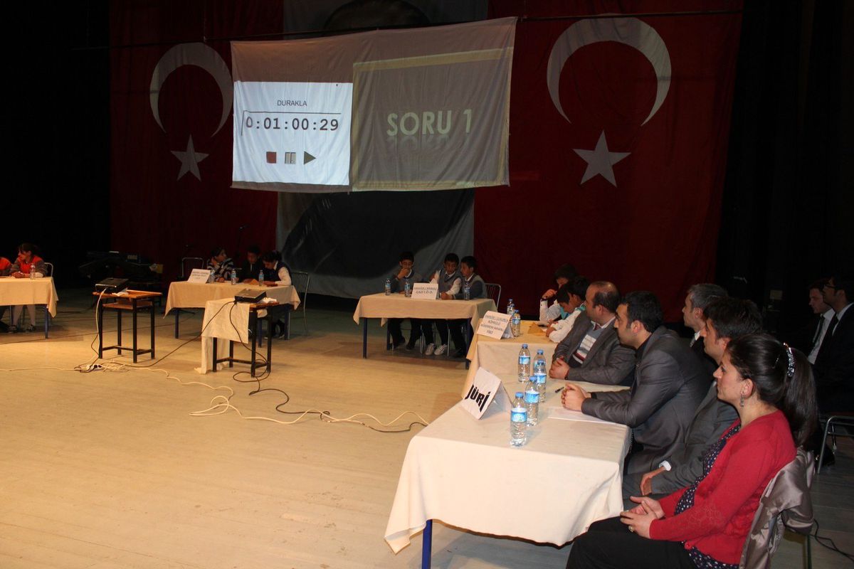 Hakkari'de Okullar Arası Bilgi Yarışması Sonuçlandı