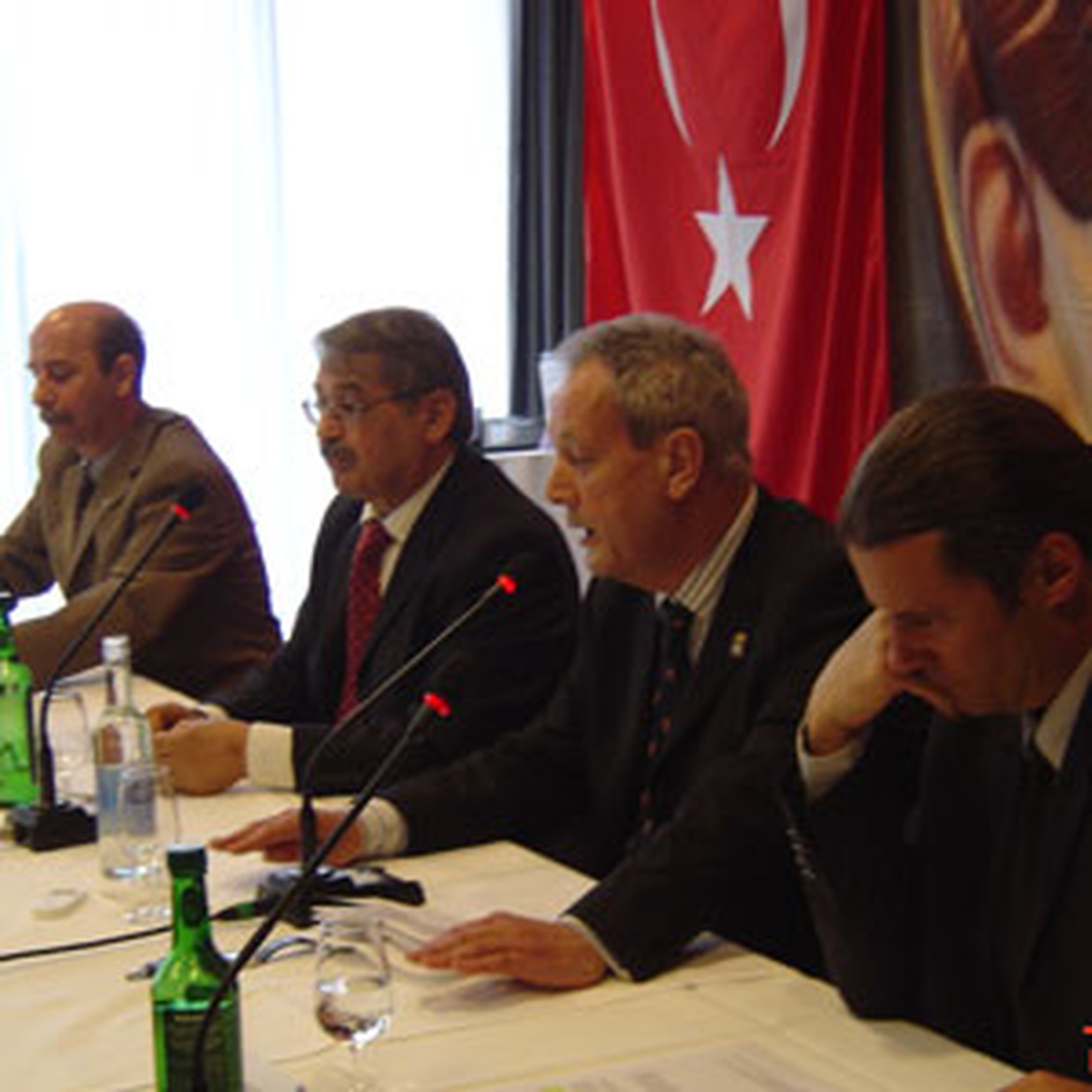 İsviçre Eski Milletvekili Houriet Açıklaması