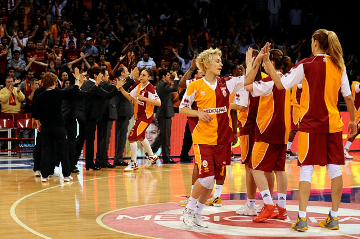 Kadınlar Basketbol Ligi\'nde Şampiyon Fenerbahçe