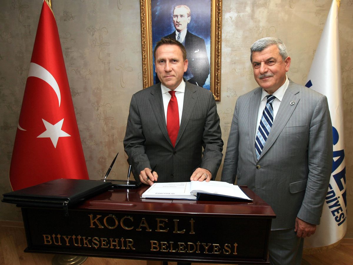 Macaristan Başkonsolosu Başkan Karaosmanoğlu'nu Ziyaret Etti