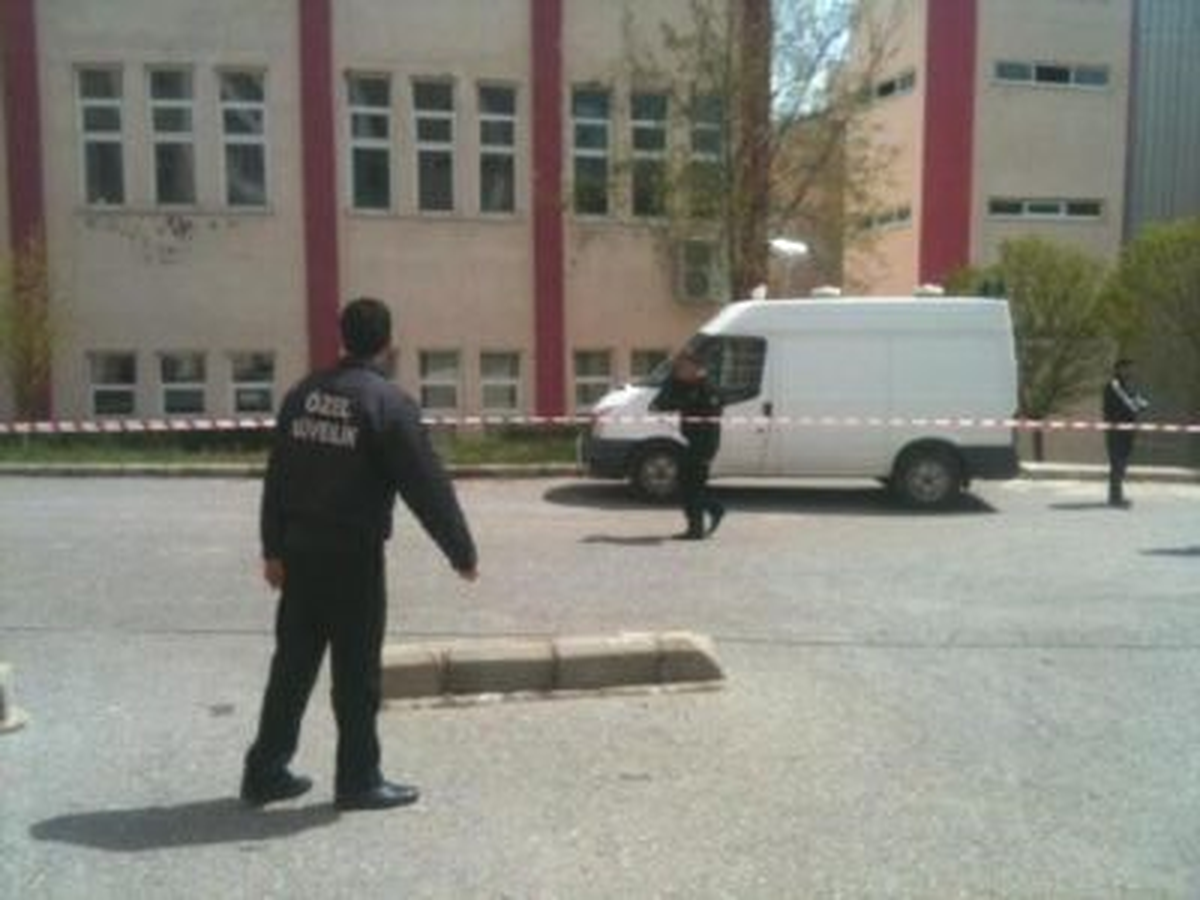 Muğla Üniversitesi\'nde Bomba Paniği