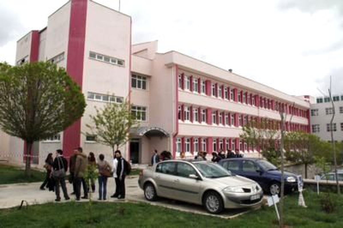 Muğla Üniversitesi\'nde Bomba Paniği