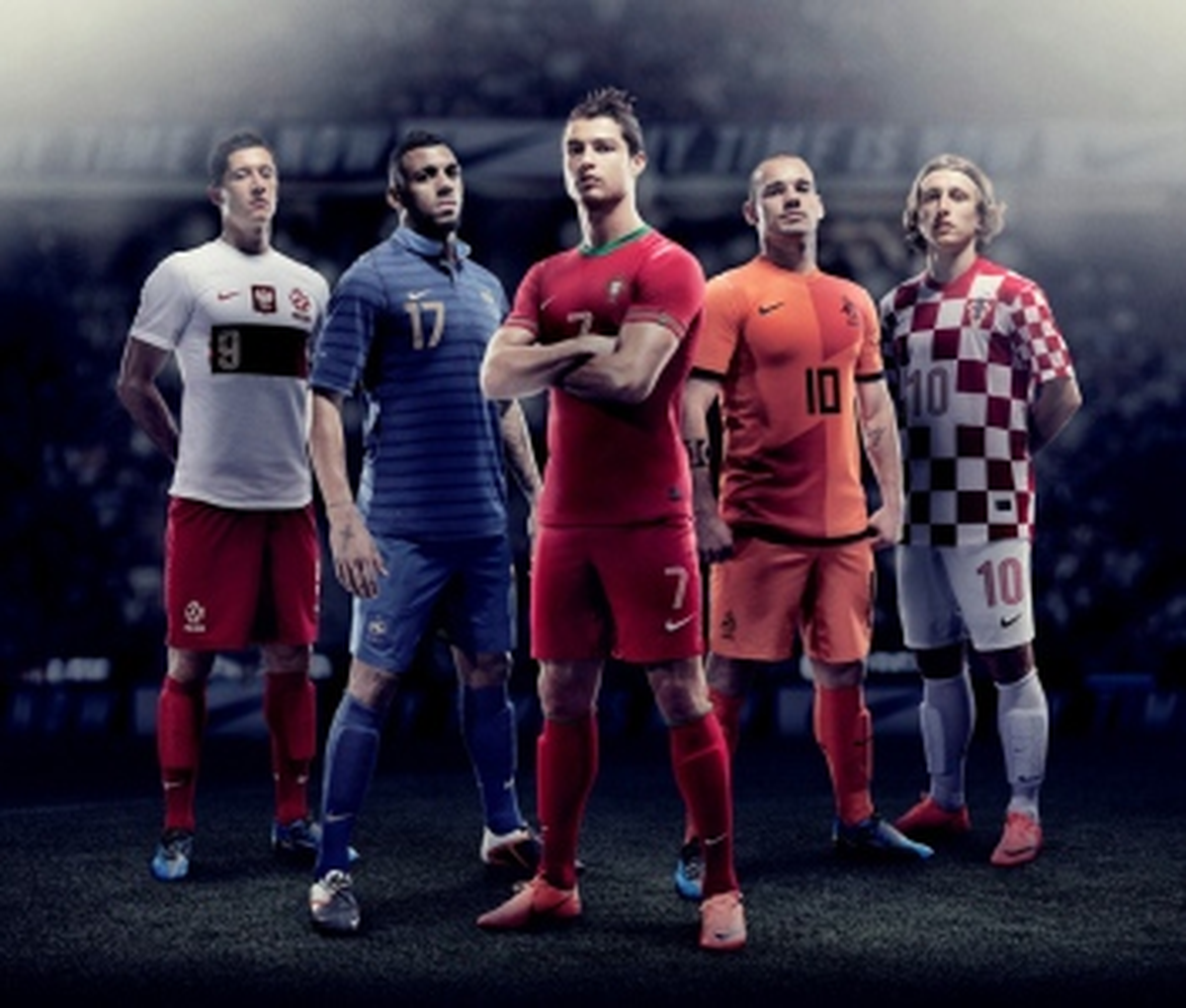 Nike Yeni Formaları Tanıttı

