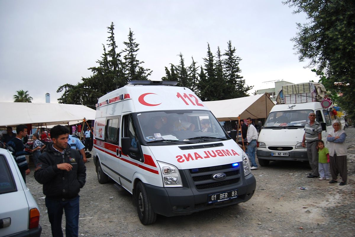 Pazar Yerinde Hasmına Kurşun Yağdırdı