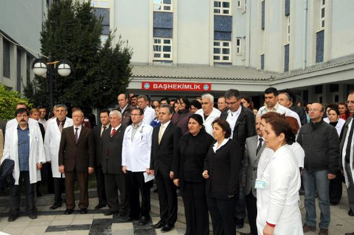 Polatlı\'da Doktorların Protestosu