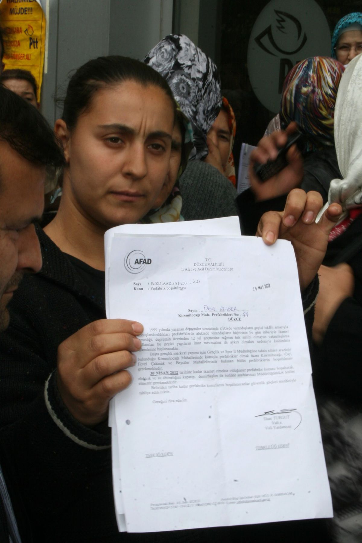 Prefabriklerde Kalanlar Çıkış Yolu Arıyor