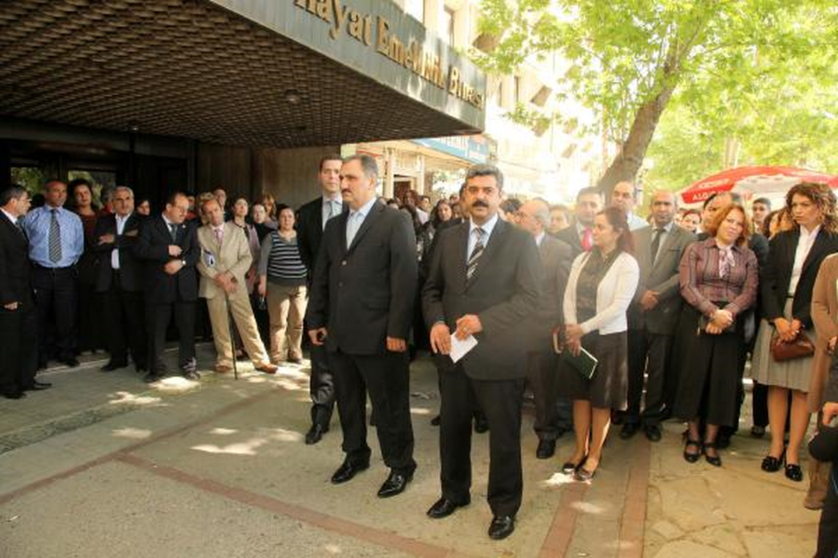 Sağlık Çalışanları Doktor Ersin Arslan\'ın Öldürülmesini Protesto Etti