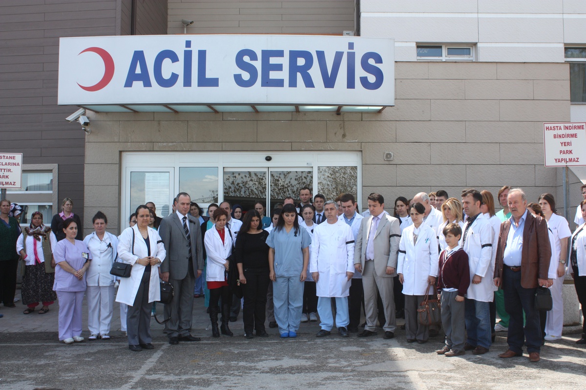 Sağlık Çalışanları Uzunköprü\'dede Sokaktaydı