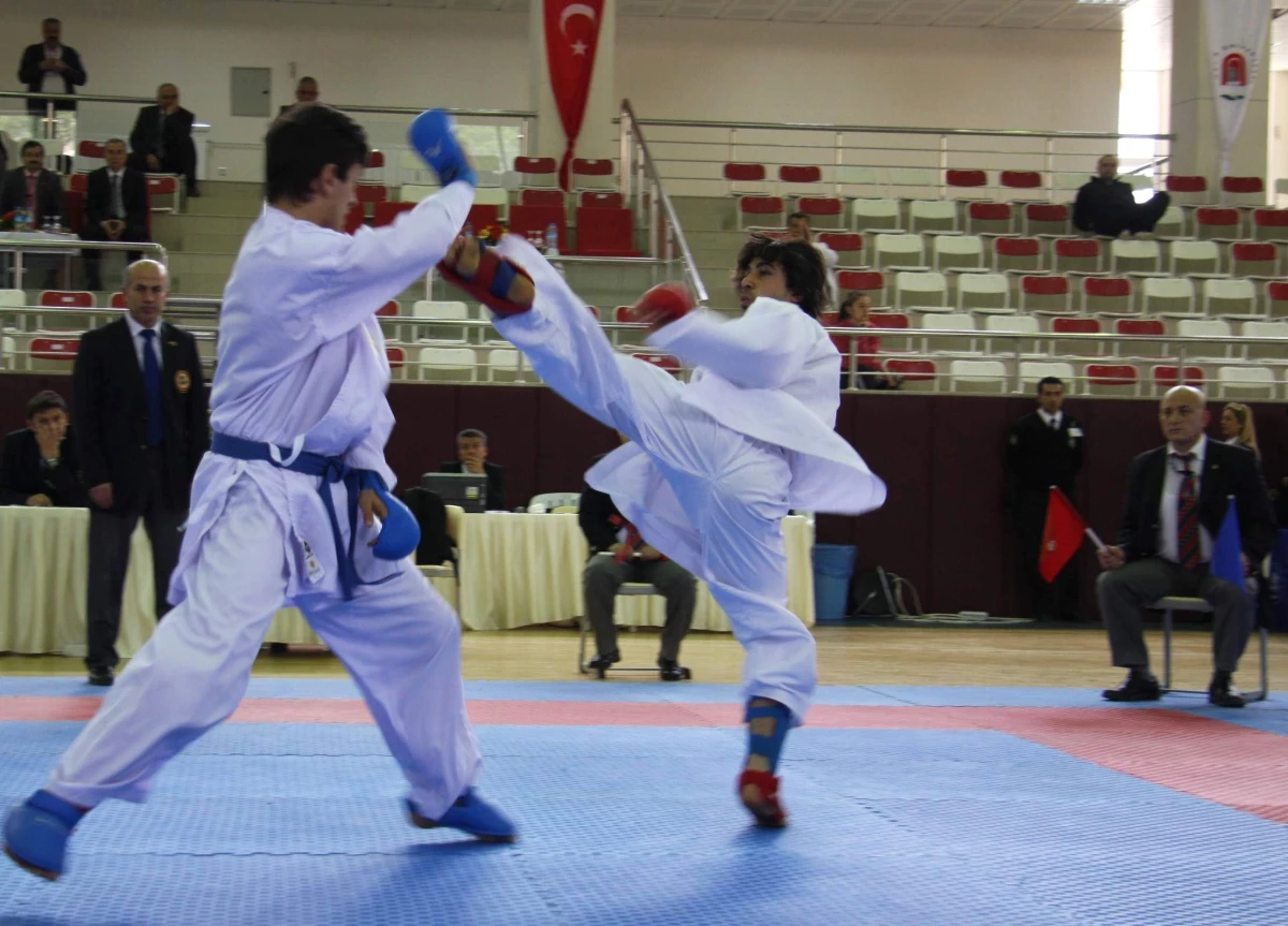 Türkiye Üniversitelerarası Karate Şampiyonası Sona Erdi
