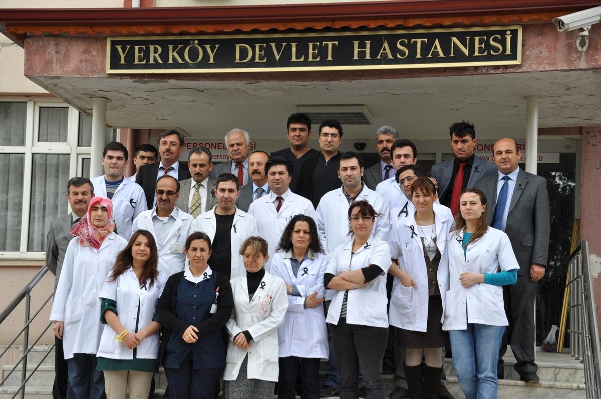 Yerköy\'de Sağlık Çalışanları Dr. Ersin Aslan\'ı Unutmadı