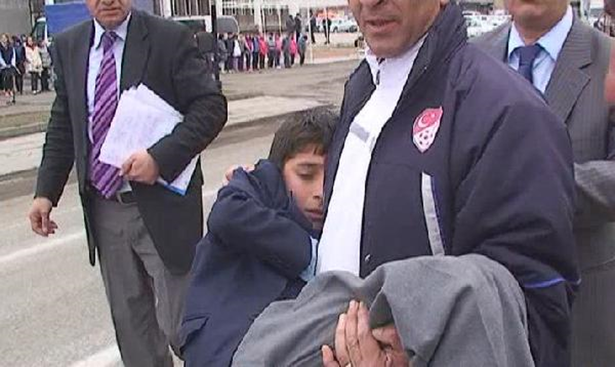 23 Nisan Provasında Bayılan Öğrenci Korkuttu