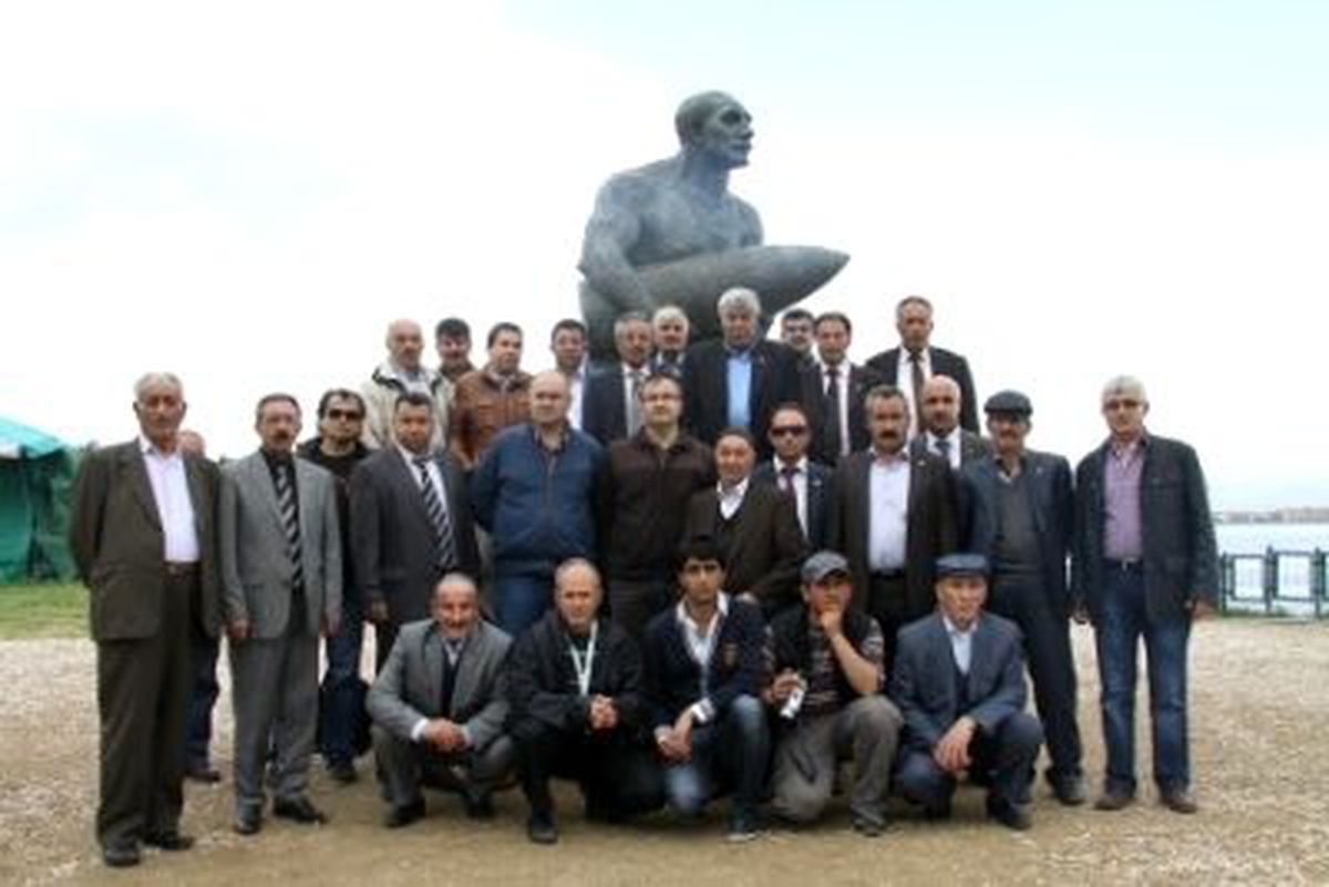 Ağrılı Muhtarlar Çanakkale Şehitliğinde