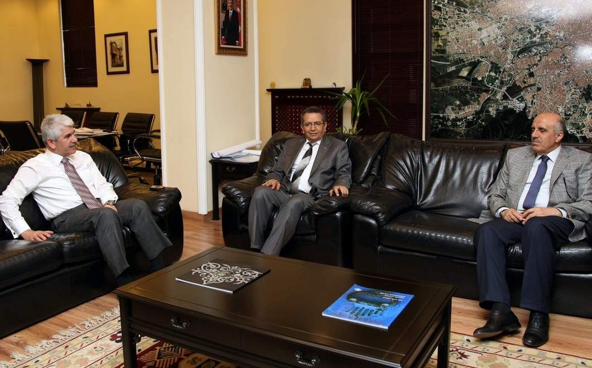 AK Parti Bursa Milletvekili Yıldırım, Başkan Sakallı'yı Ziyaret Etti