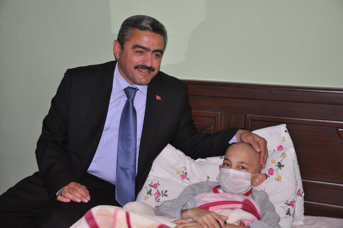 Alıcık\'tan, Kanser Hastası Tunahan\'a Ziyaret