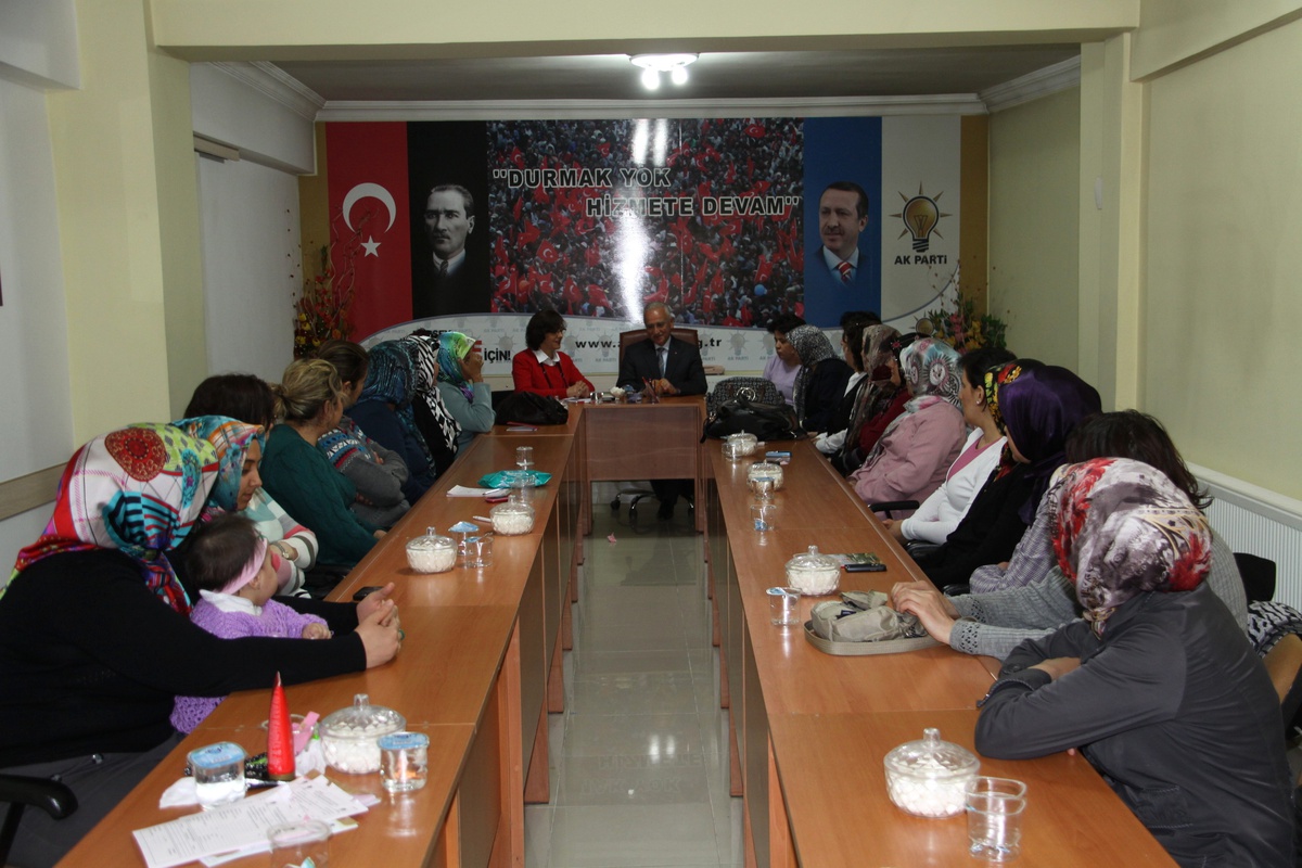 Başkan Akkaya Kadın Kolları Yönetim Kurulu Toplantısına Katıldı