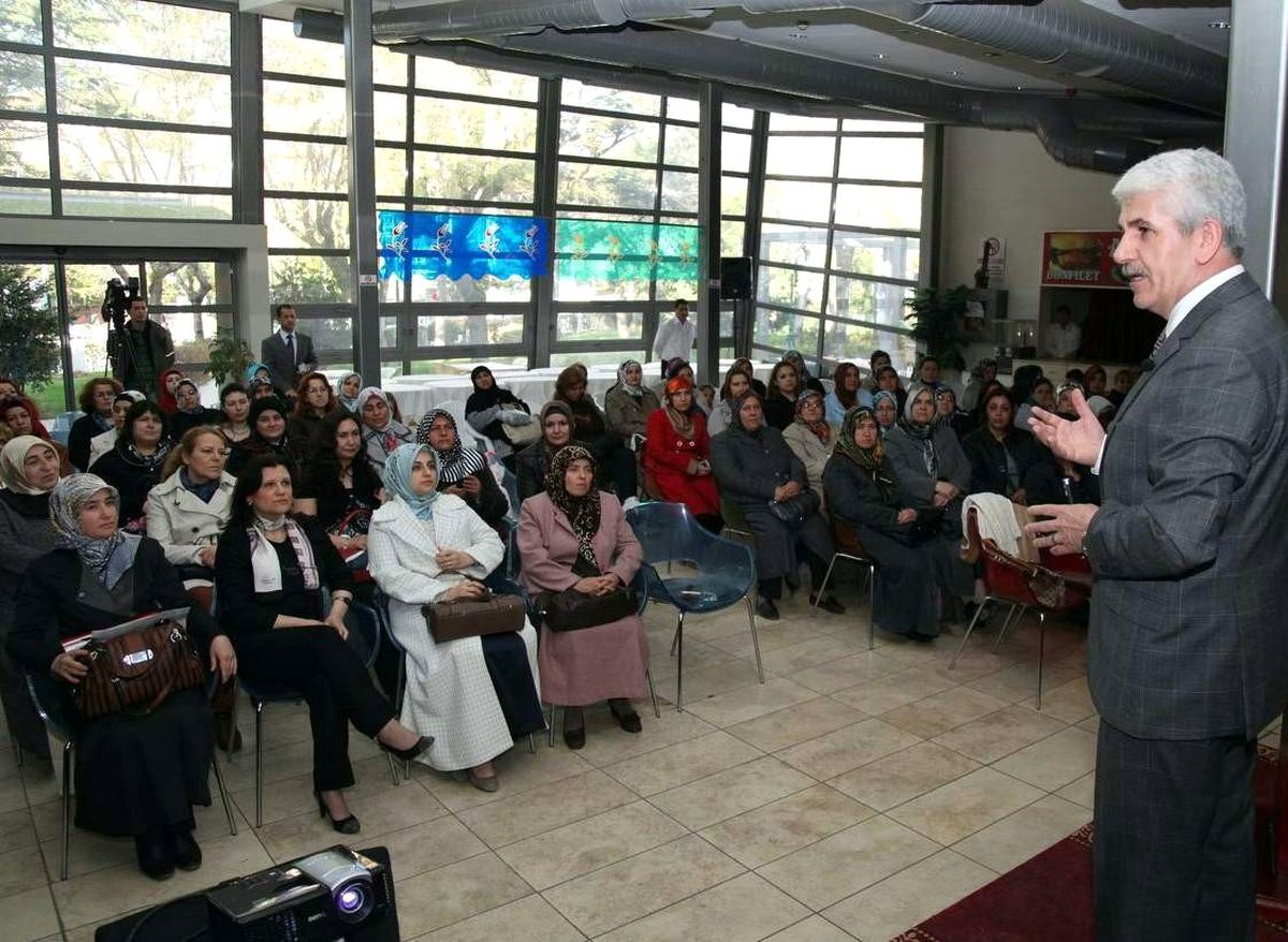 Başkan Sakallı, AK Parti Kadın Kolları Toplantısına Katıldı
