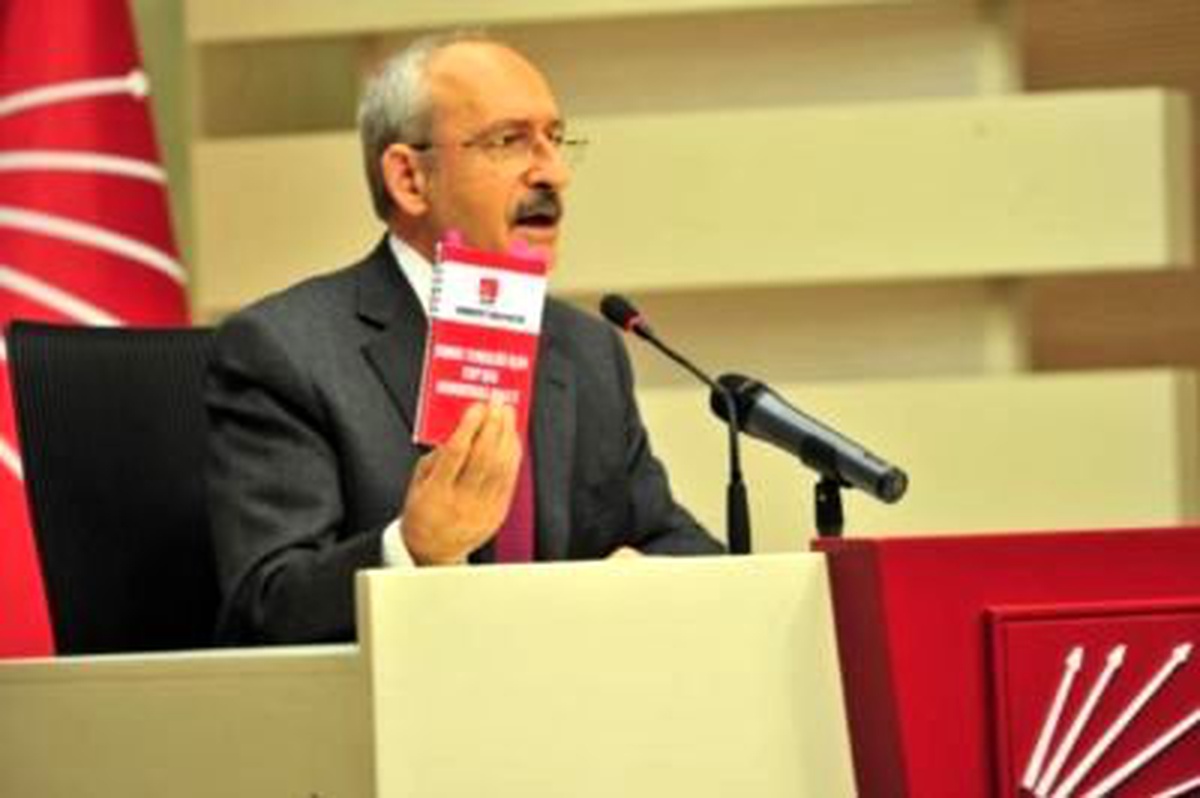 Darbe Temizliği İçin CHP'den Demokrasi Paketi