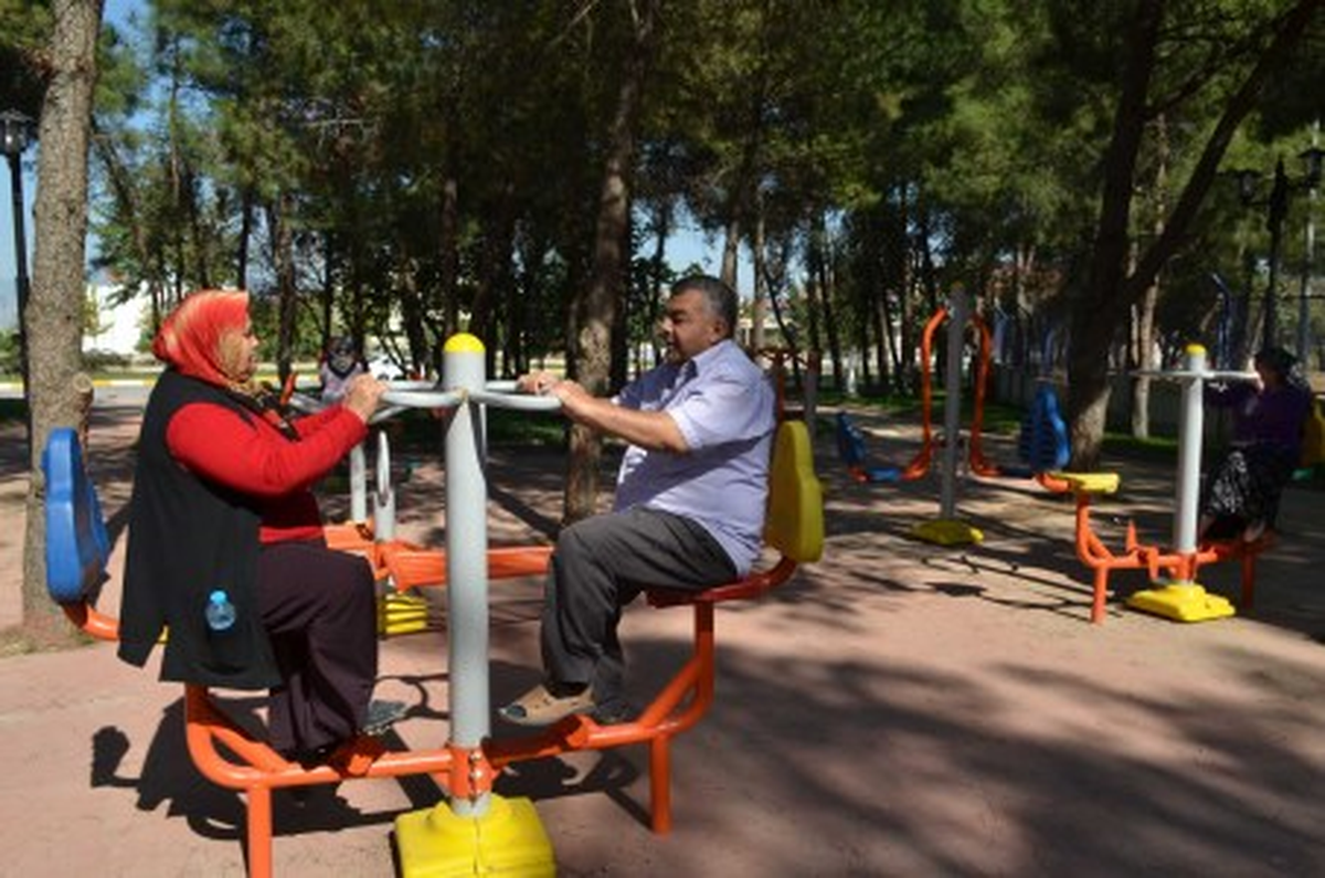 Denizli\'nin Parkları Dolup Taşıyor
