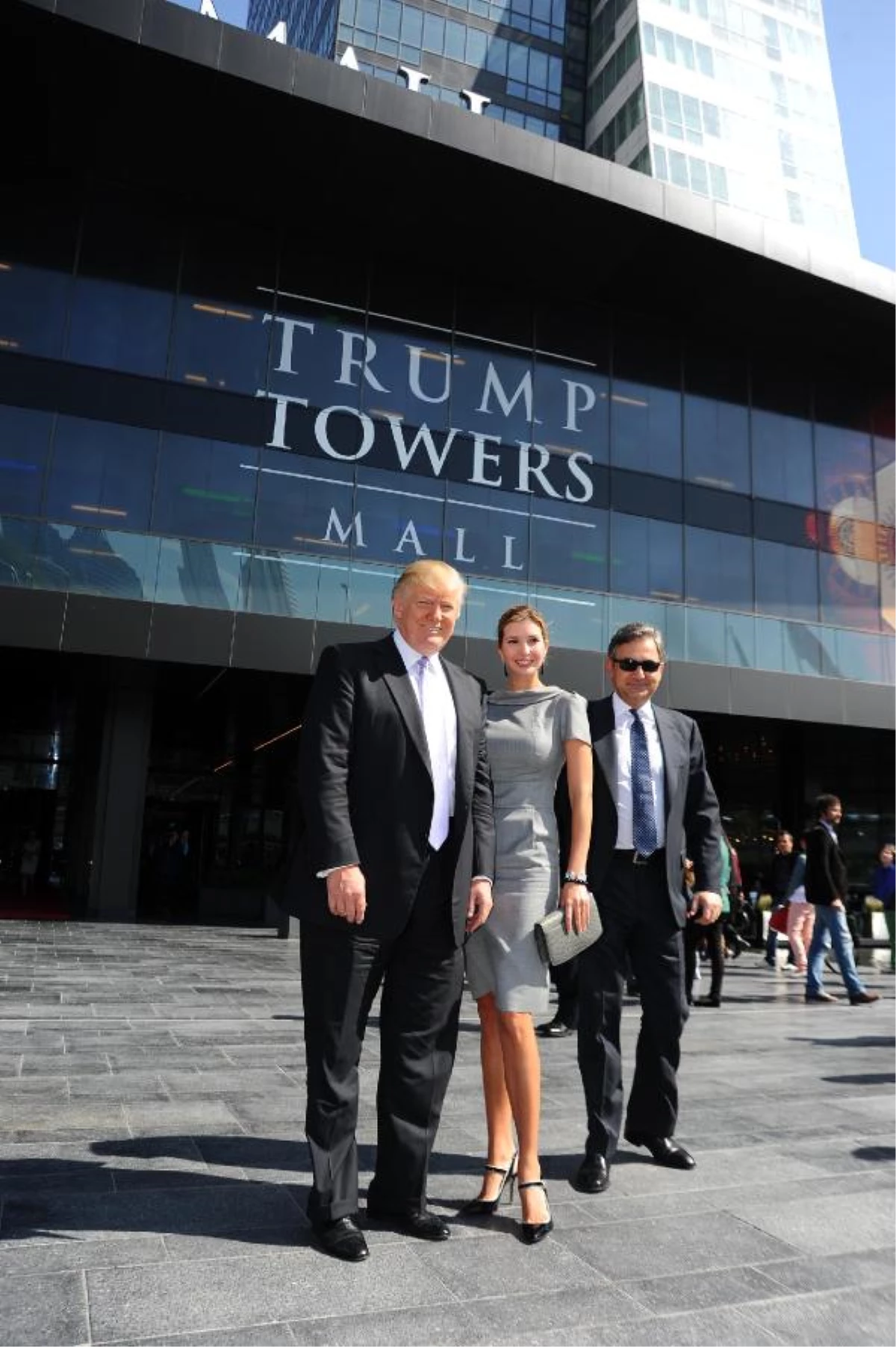 Donald Trump ve Kızı Ivanka Trump, Trump Towers Mall\'da
