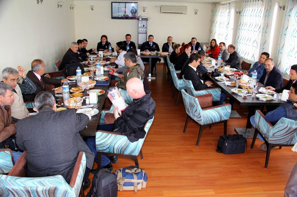 Edremit Emniyeti Gazeteciler ile Buluştu