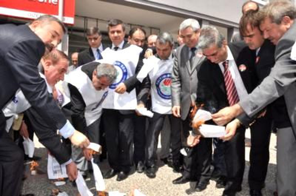 Eğitimciler Bordro Yaktı