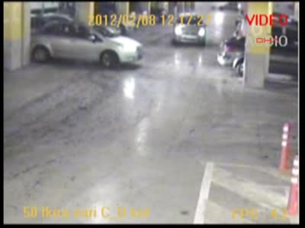 Ekavm Otoparklarındaki "Jammer"Li Hırsızlık Kamerada