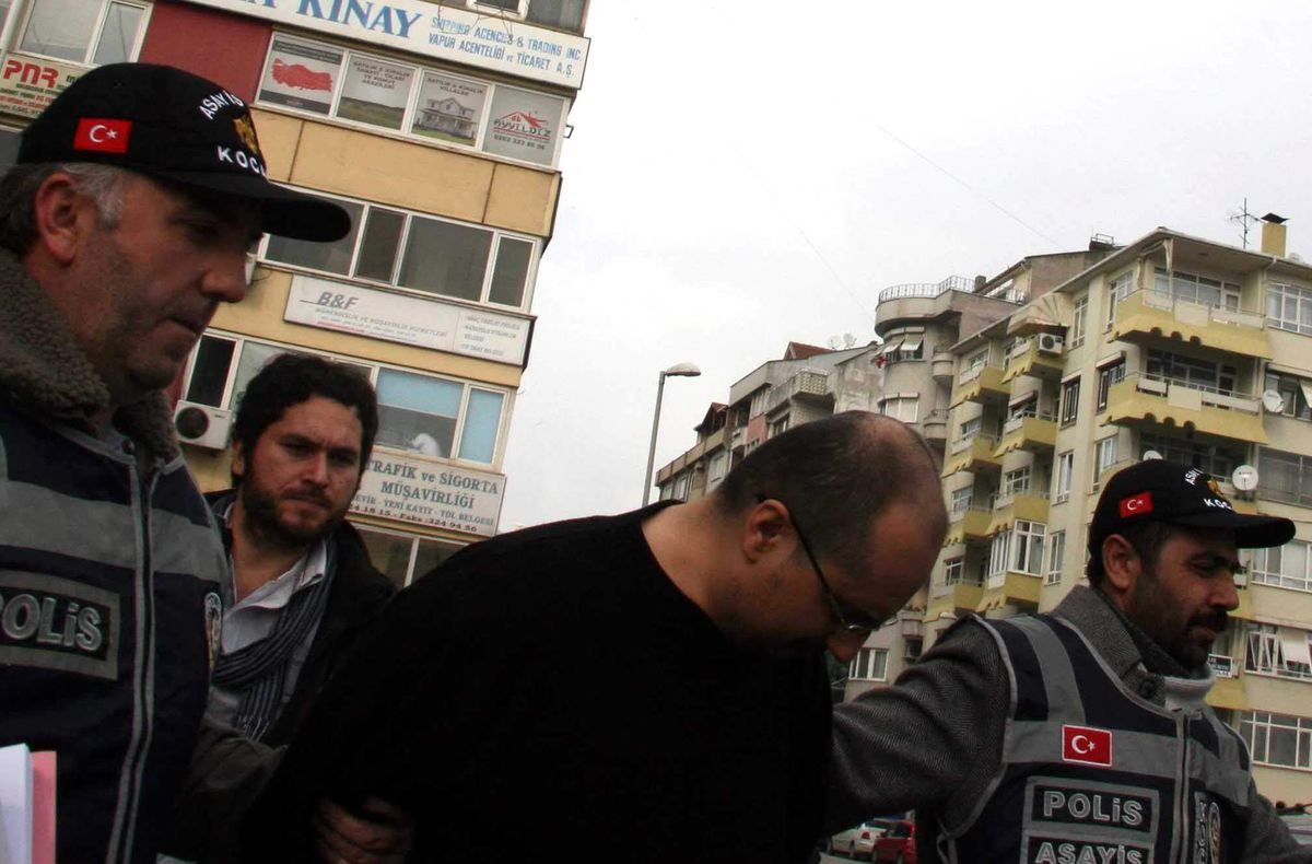 Fabrika Müdürünü Öldüren Zanlı Cezaevinde İntihar Etti