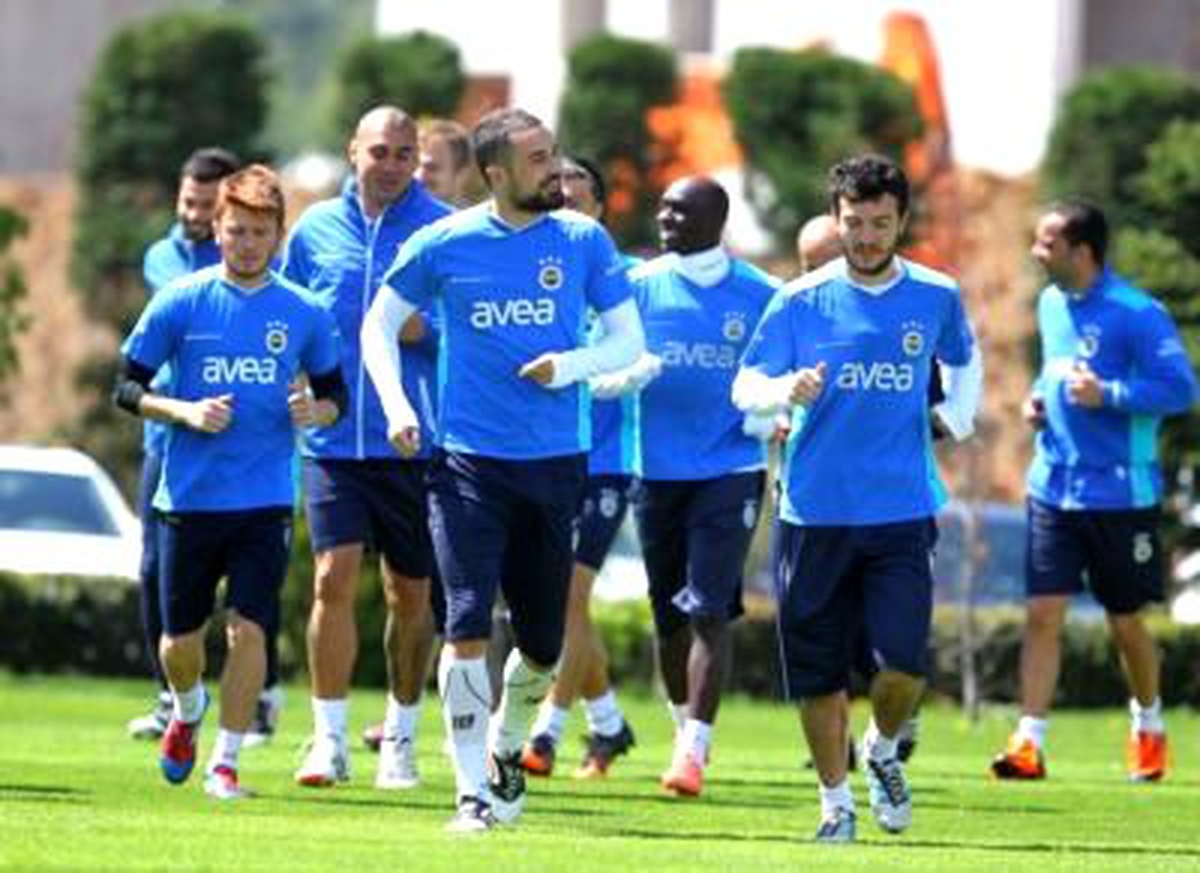 Fenerbahçe'de Derbi Maçın Hazırlıkları Sürüyor