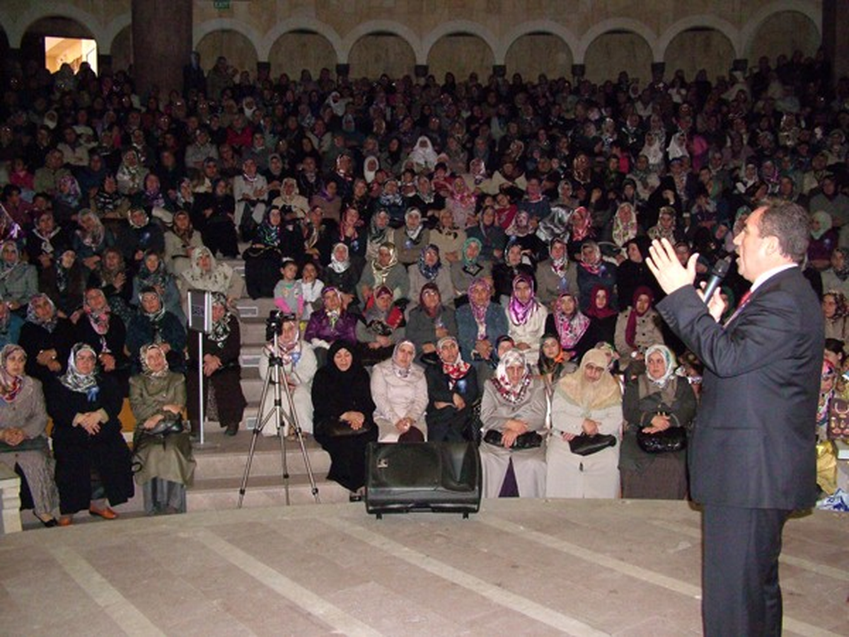 İl Müftülüğünden Bayanlara Kutlu Doğum Haftası Konferansı