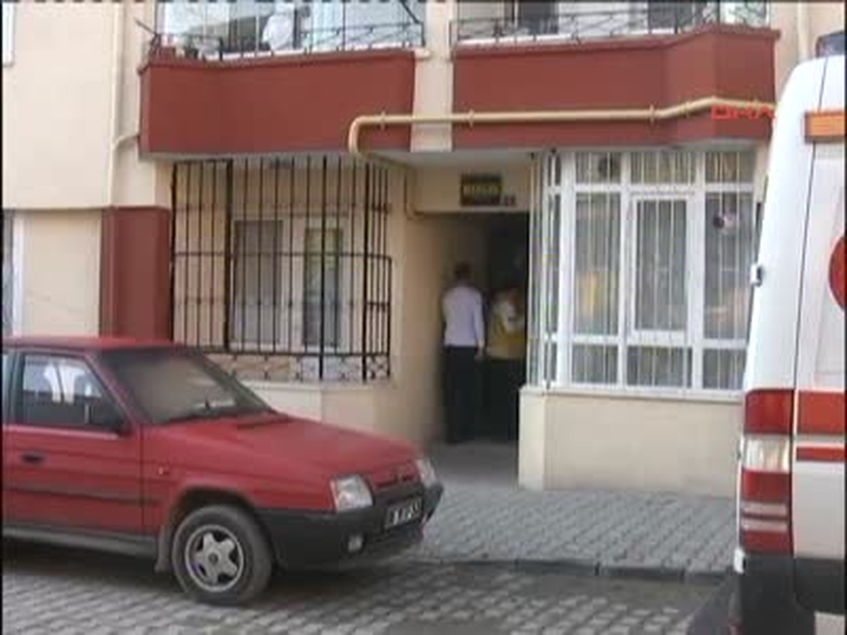 İşe Gitmek İçin Uyanan Baba Ailesini Ölümden Kurtardı