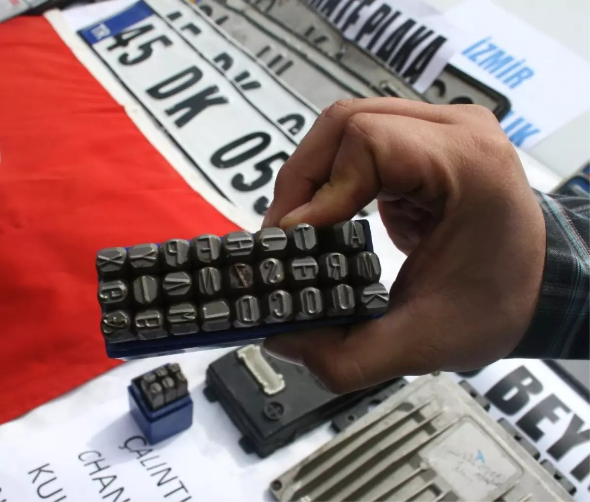 Oto Hırsızlığı Çetesi Çökertildi