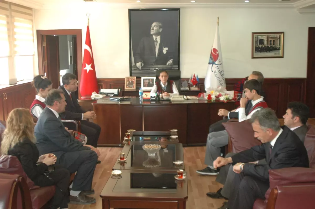 Kırıkkale Protokolü Makamlarını Miniklere Devretti