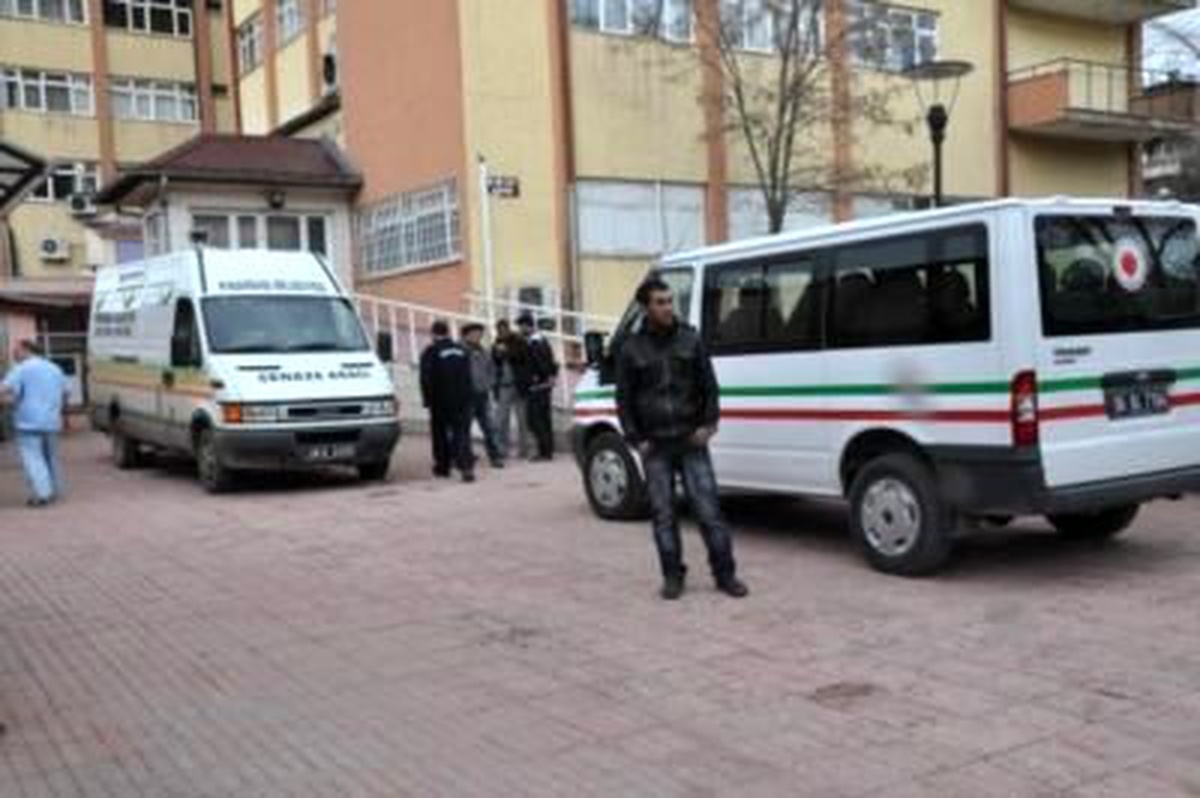 Krom Madeninde Zehirlenen 3 İşçiden 2\'si Hayatını Kaybetti