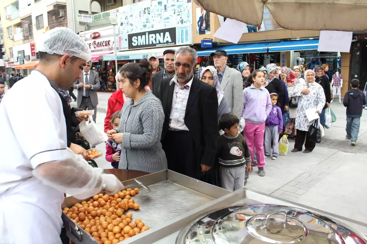 Mhp, Bayraklı'da Lokma Döktürdü