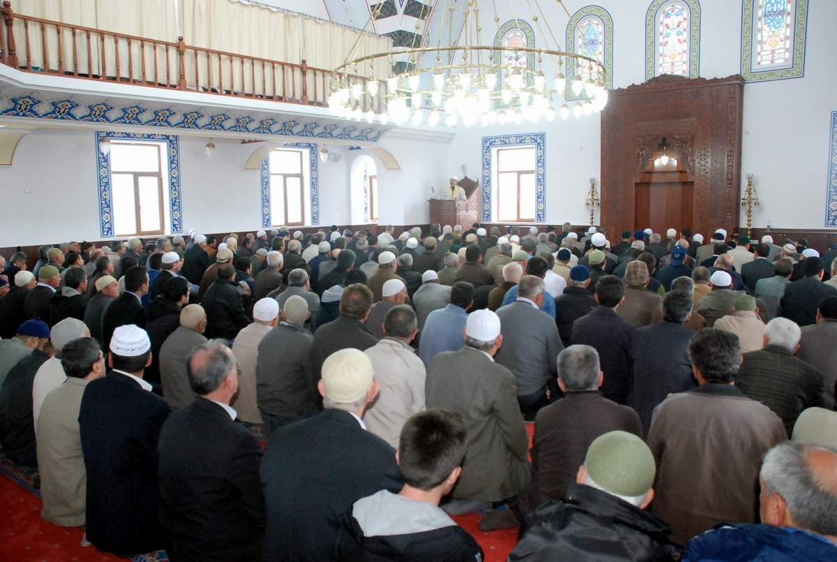 Osmanlı Camii Dualarla İbadete Açıldı