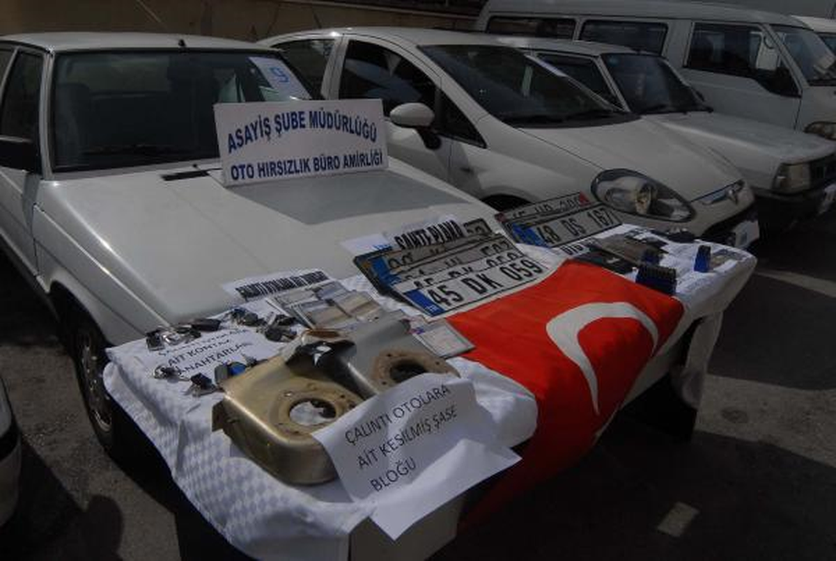 Oto Hırsızlık Şebekesinin Şifresini Polis Çözdü