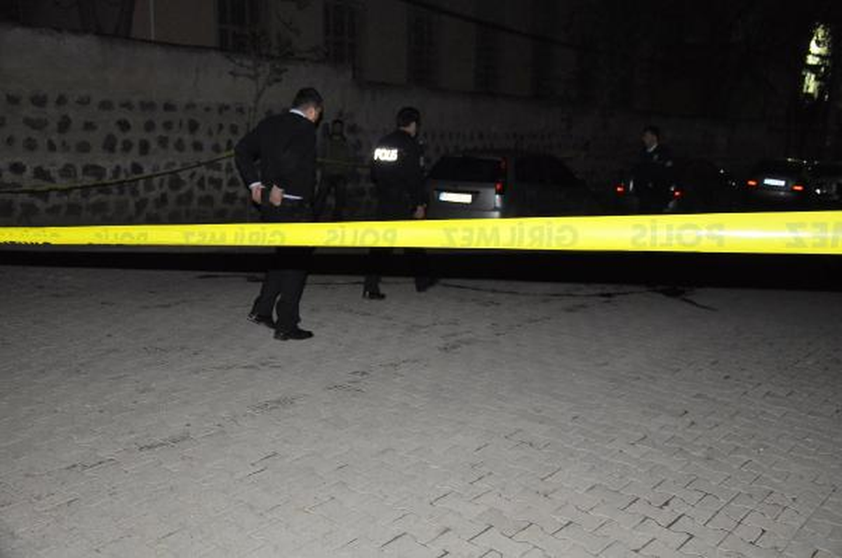 Siverek'te Bıçaklı Kavga: 1 Ölü
