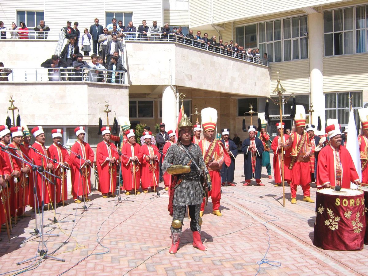 Sorgun'da 6 Bin Kişiye Kutlu Doğum Yemeği Dağıtıldı
