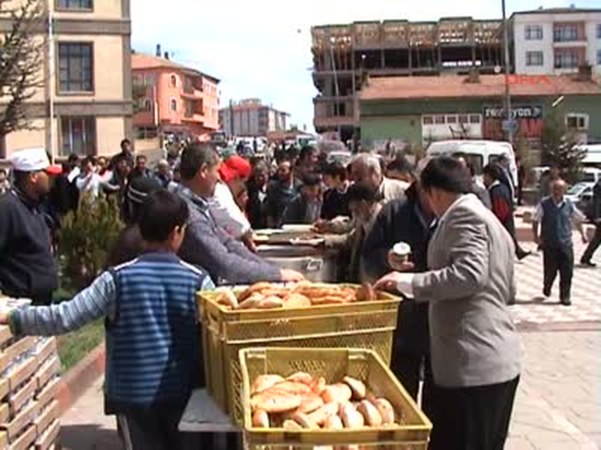 Sorgun'da 7 Bin Kişiye Kutlu Doğum Yemeği Dağıtıldı