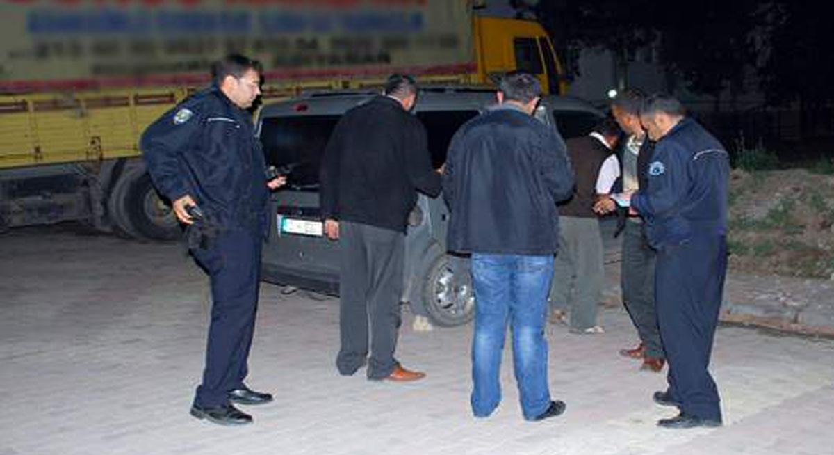 Şüpheli Otomobil Polisi Harekete Geçirdi