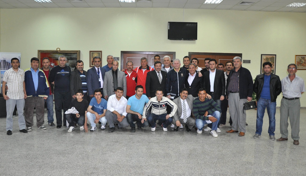 Tarsus\'ta Köylerarası Futbol Turnuvasının Kura Çekimi Yapıldı