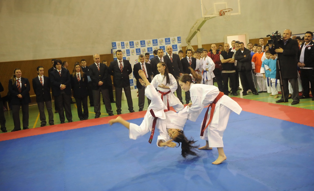 Üsküdar Belediyesi 23 Nisan Çocuk Olimpiyatlarına Rekor Katılım