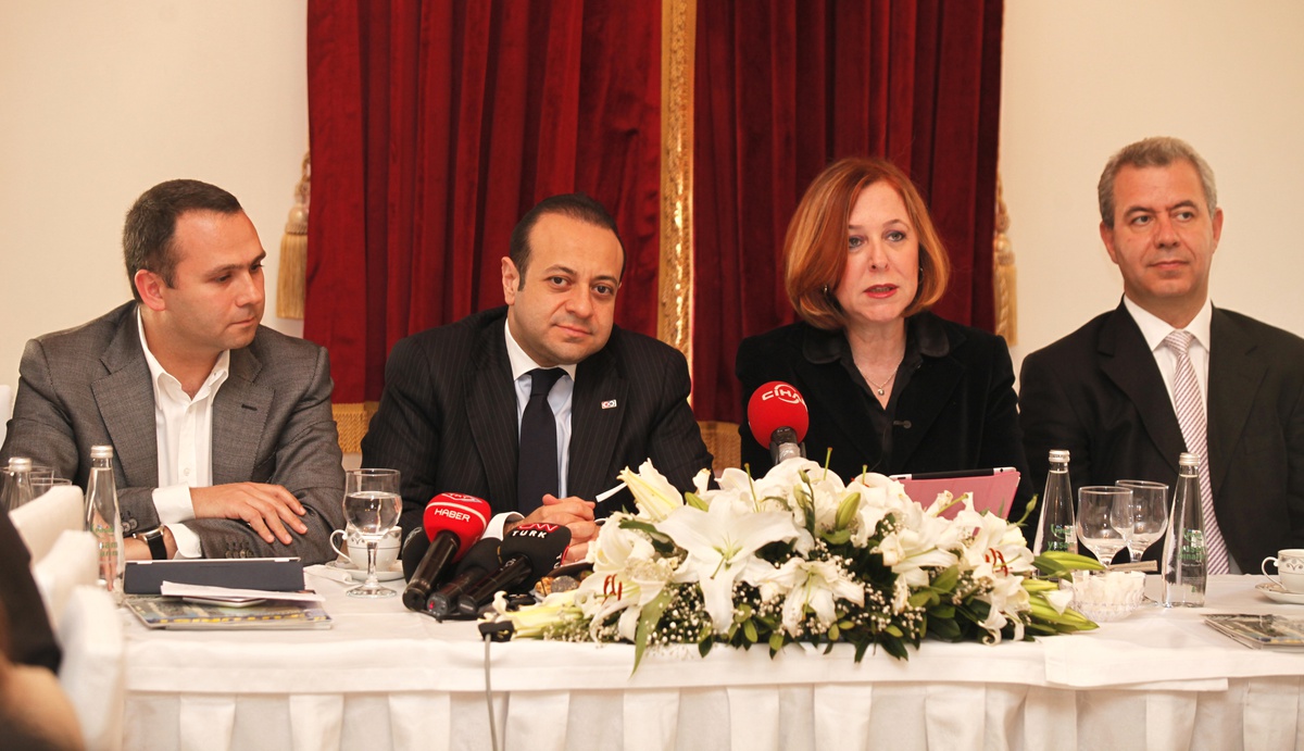 Bakan Bağış Fütüristleri Kabul Etti