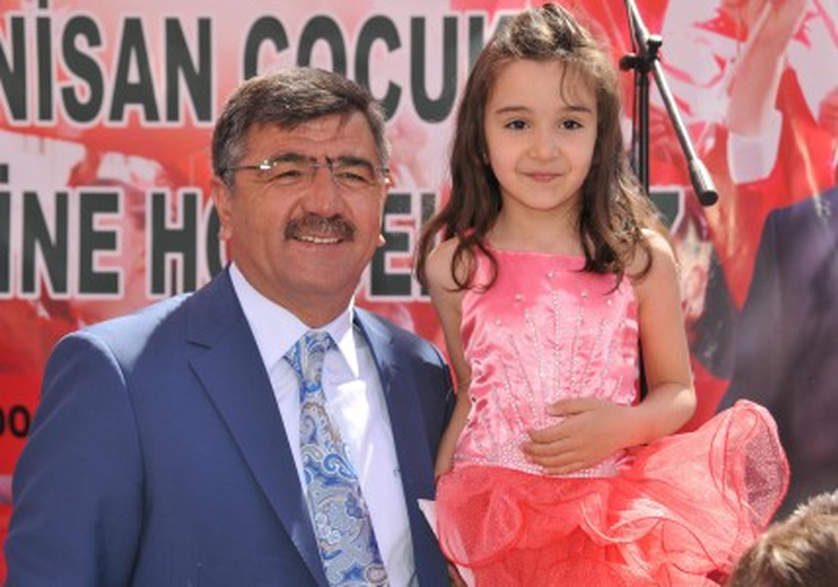 Başkan Akdoğan\'dan 23 Nisan Mesajı