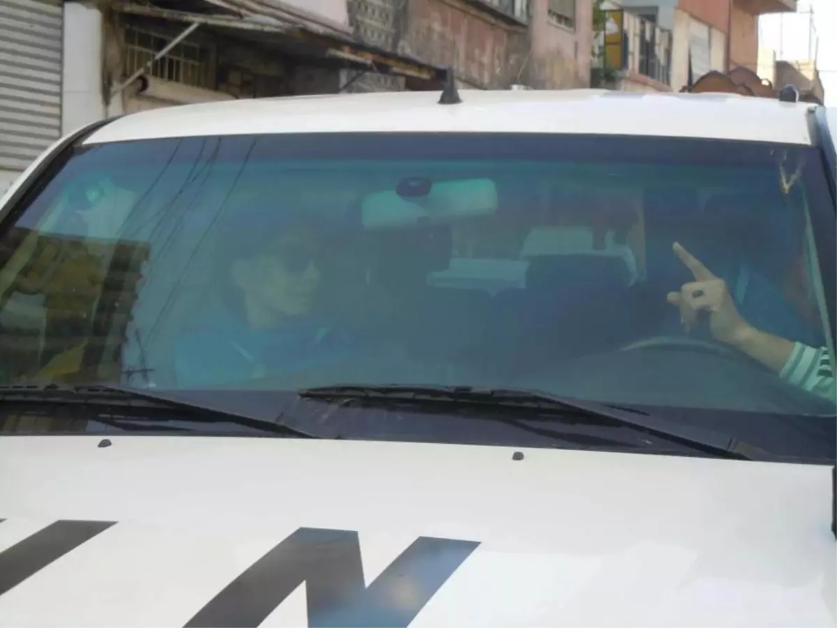 Suriye\'de BM Gözlemcilerine Saldırı