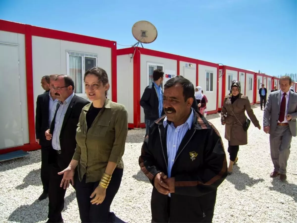 CHP Milletvekili Şafak Payev Erciş'te