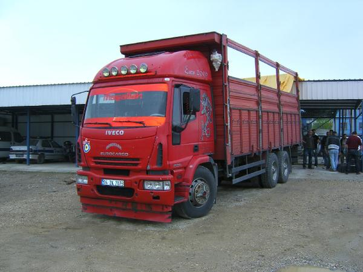 Düzce'de 110 Bin Paket Kaçak Sigara Ele Geçirildi